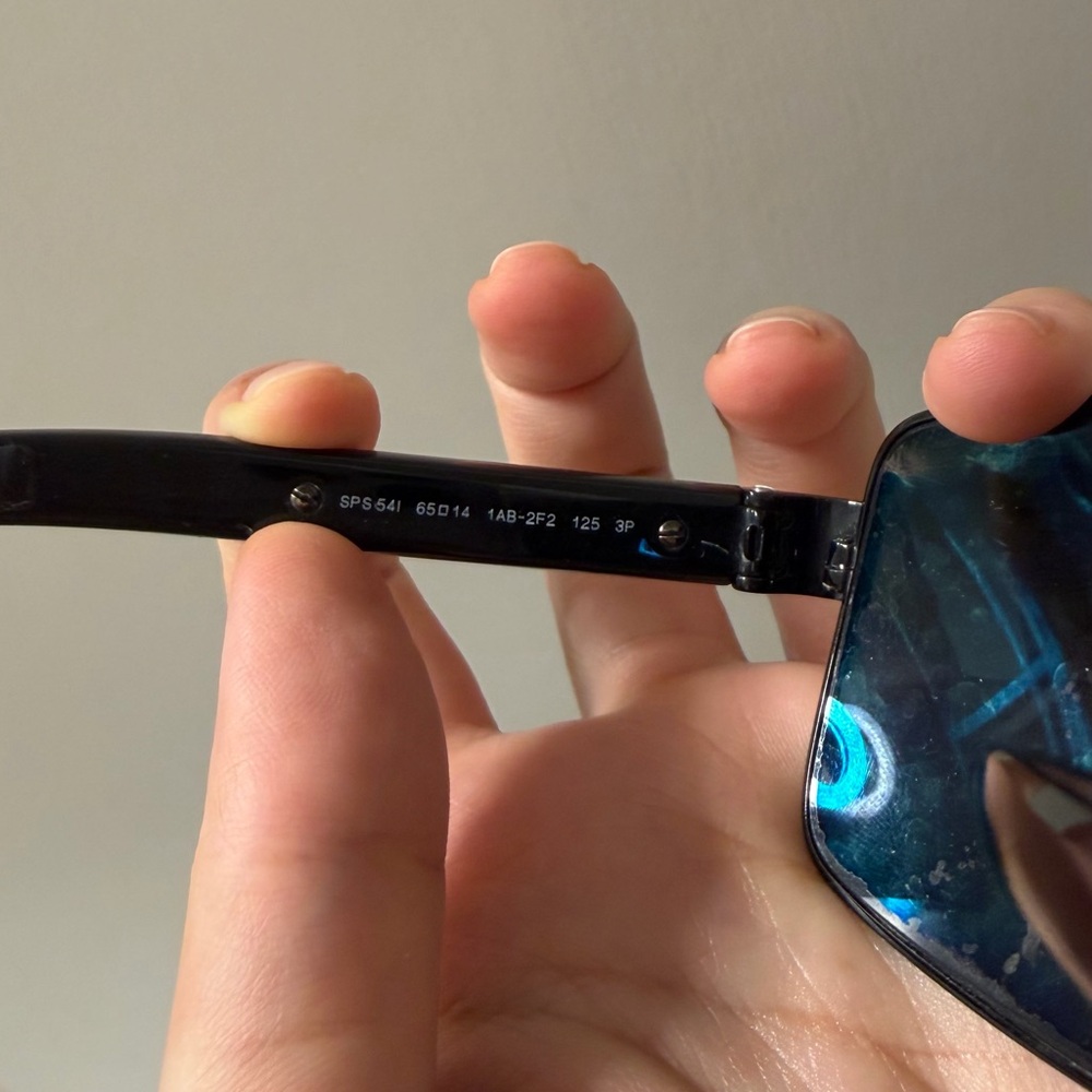 Prada sunglasses - Picture 5 of 5
